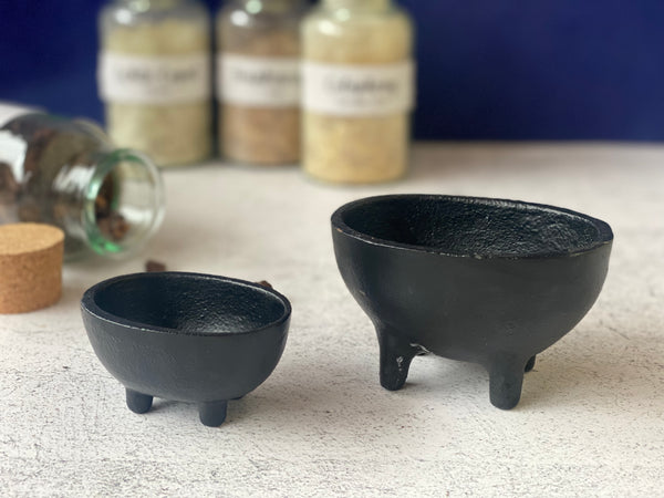 Mini Cast iron Salt & Pepper Cauldrons free shipping